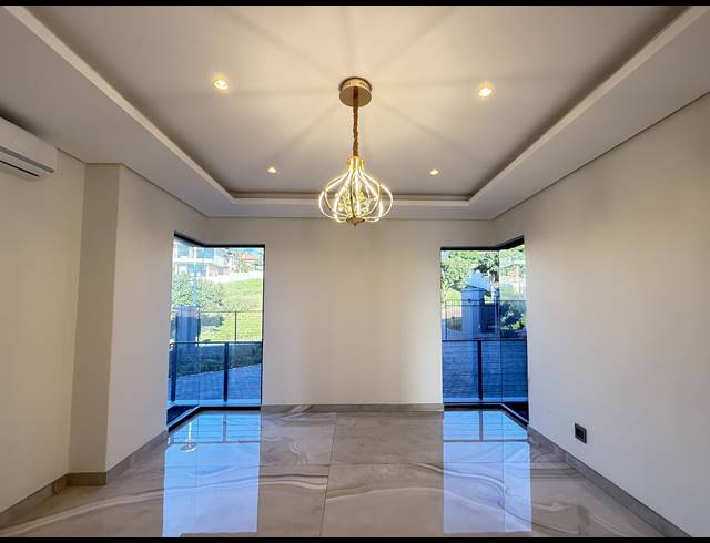 6 BEDROOM HOUSE FOR SALE IN IZINGA